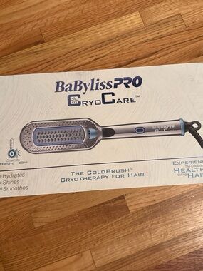 BaByliss PRO CryoCare ColdBrush - Silver and Blue Accents
